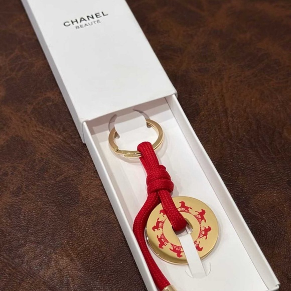 Chanel Beauty 2026 Keychain - Picture 2 of 3